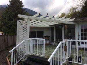Rob constructed a purgola and a gardening planter's box with his handyman and carpentry skills in greater Vancouver, BC, Canada.
